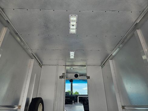 Used 2015 Ford E-350 and Econoline 350 Super Duty w/ A/C Prep Package RWD image 19