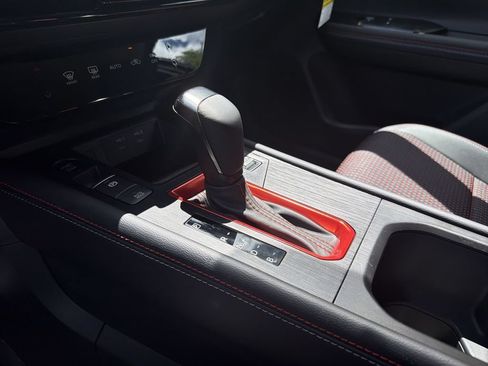 New 2026 Nissan Kicks SR AWD/4WD image 25