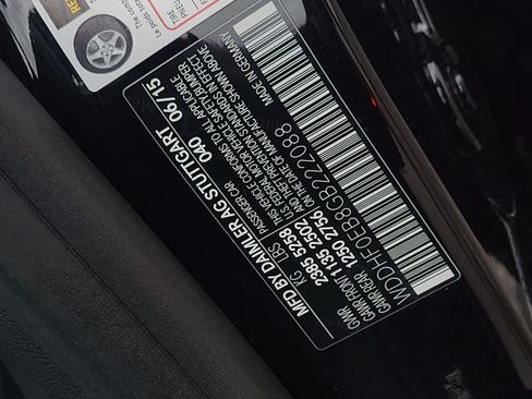 Used 2016 Mercedes-Benz E 250 Sedan image 32