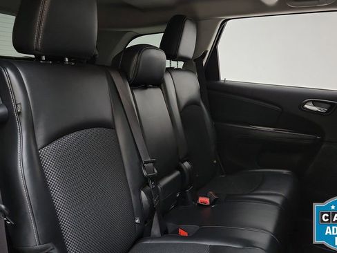 Used 2020 Dodge Journey Crossroad FWD image 30