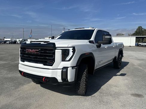 Used 2024 GMC Sierra 2500 AT4 w/ AT4 Premium Plus Package image 5