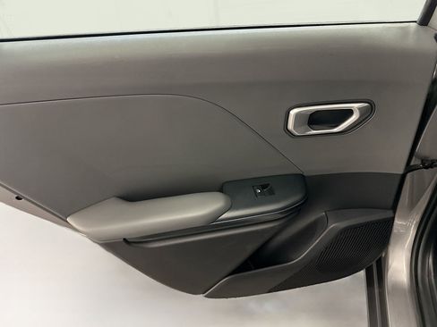 Used 2025 Kia K4 LXS FWD image 26