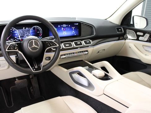 Certified 2024 Mercedes-Benz GLE 450e 4MATIC image 4