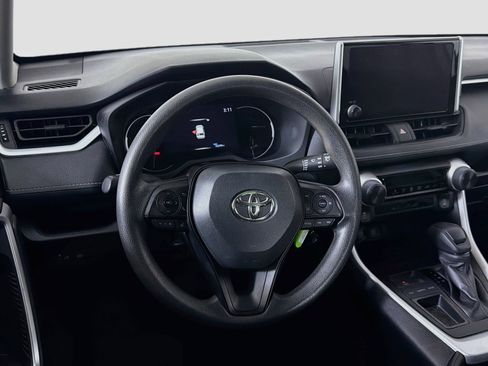 Used 2025 Toyota RAV4 LE FWD image 18