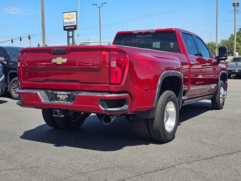 Used 2024 Chevrolet Silverado 3500 High Country w/ High Country Premium Package AWD/4WD image 3