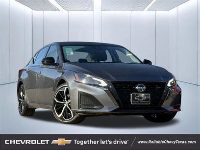 Used 2024 Nissan Altima 2.5 SR