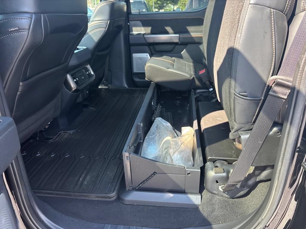 Used 2023 Ford F450 Platinum w/ FX4 Off-Road Package AWD/4WD image 19