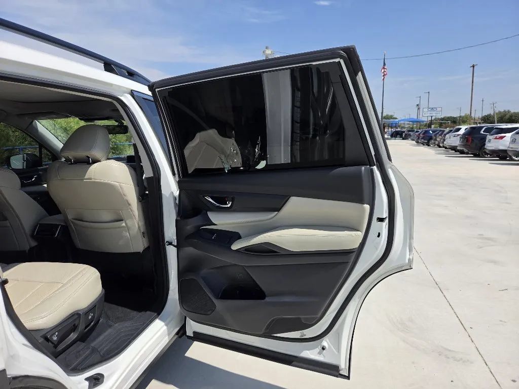Used 2020 Subaru Ascent Premium w/ Sport Package AWD/4WD image 19