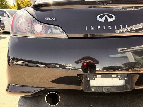 Used 2011 INFINITI G37 IPL RWD image 9