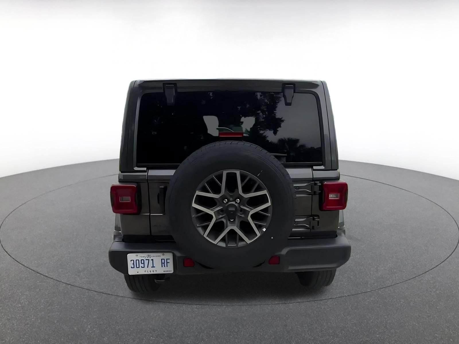 Used 2025 Jeep Wrangler Unlimited Sahara AWD/4WD image 12