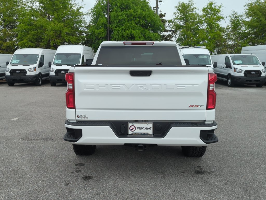Used 2025 Chevrolet Silverado 1500 RST w/ Max Trailering Package AWD/4WD image 5