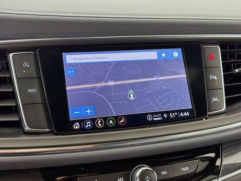 Used 2024 Buick Enclave Premium image 15