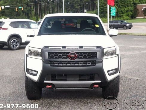 New 2025 Nissan Frontier PRO-4X w/ Pro Convenience Package image 2