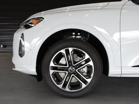 New 2026 Audi Q5 Premium AWD/4WD image 5