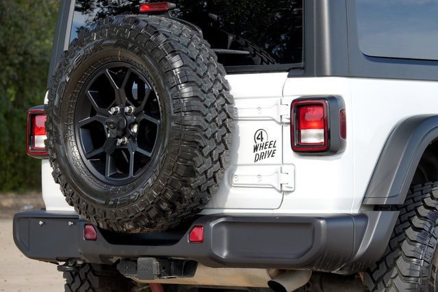 Used 2025 Jeep Wrangler Unlimited Sport AWD/4WD image 24