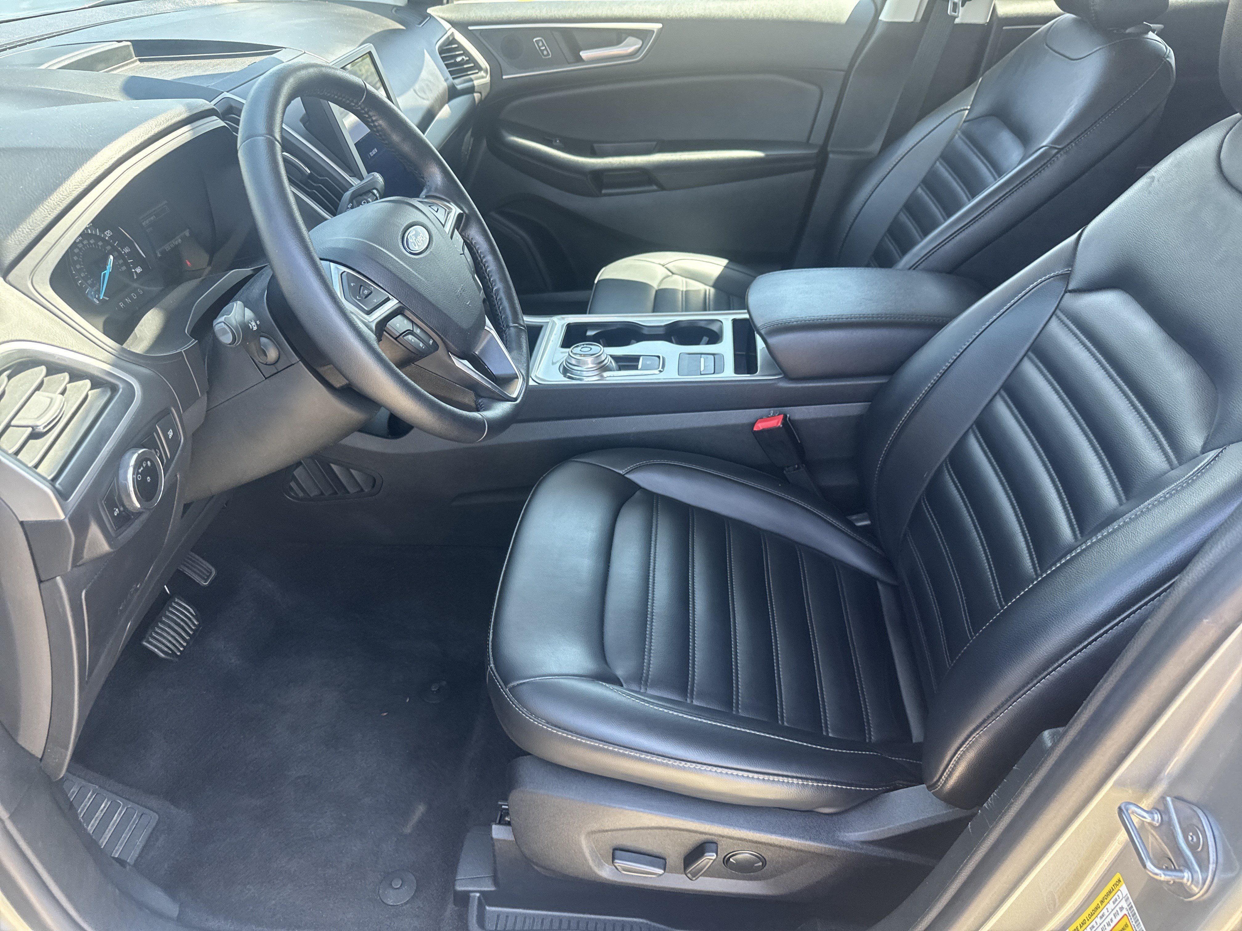 Used 2024 Ford Edge SEL AWD/4WD image 5