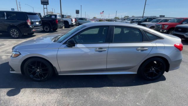Used 2023 Honda Civic Sport image 7