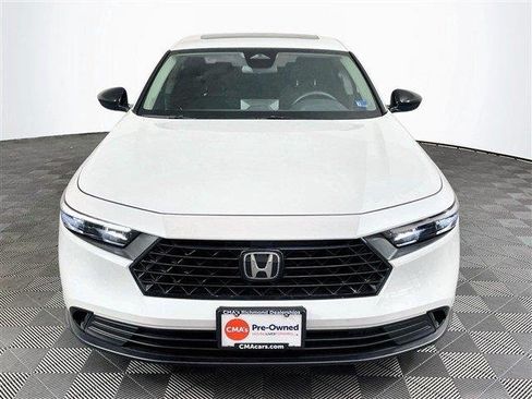 Used 2025 Honda Accord SE image 2