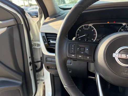 Certified 2023 Nissan Rogue SL w/ SL Premium Package FWD image 16