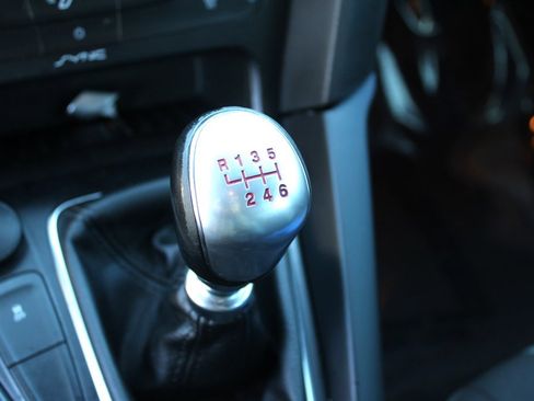 Used 2018 Ford Focus ST image 28