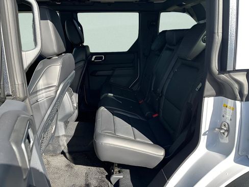 New 2026 Ford Bronco Badlands AWD/4WD image 16