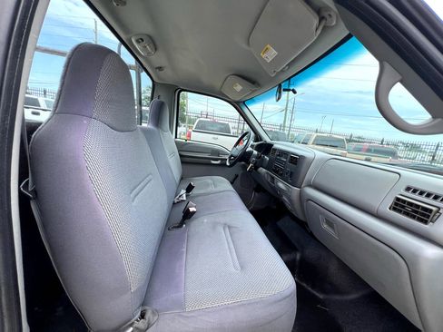 Used 2002 Ford F250 XL image 45
