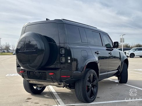 Used 2025 Land Rover Defender 110 X image 2