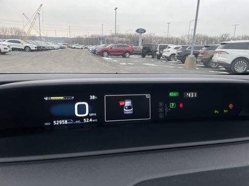 Used 2019 Toyota Prius XLE image 26