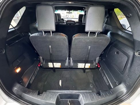 Used 2018 Ford Explorer XLT w/ Equipment Group 202A AWD/4WD image 61