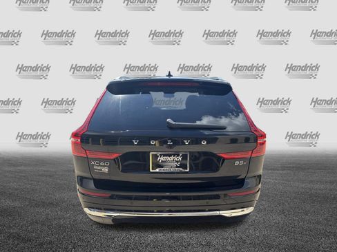 Used 2023 Volvo XC60 B5 Plus AWD/4WD image 9