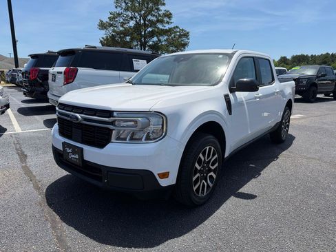 Used 2024 Ford Maverick Lariat AWD/4WD image 2
