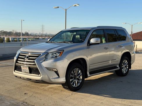 Used 2014 Lexus GX 460 image 5
