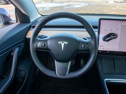 Used 2021 Tesla Model 3 Long Range image 13