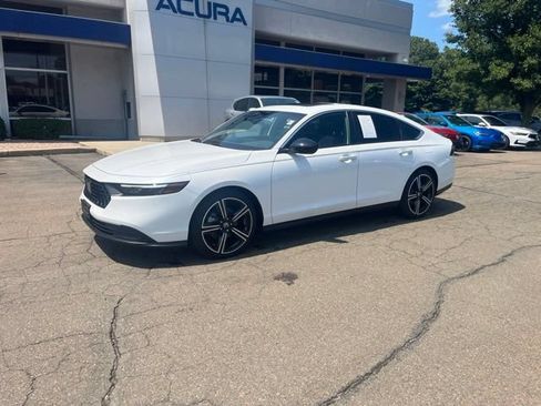 Used 2025 Honda Accord Sport image 28