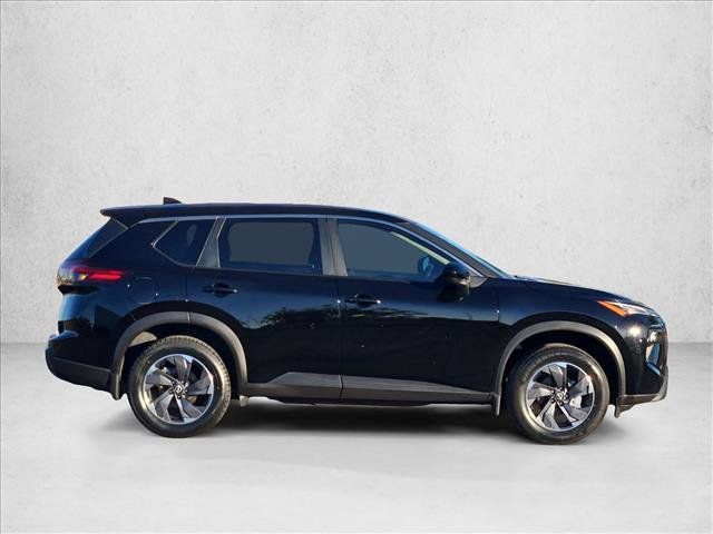 Used 2024 Nissan Rogue SV FWD image 4