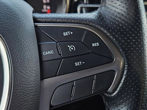 Used 2024 Dodge Durango SXT image 12