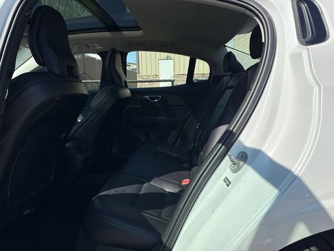 Used 2024 Volvo S60 B5 Core AWD/4WD image 16