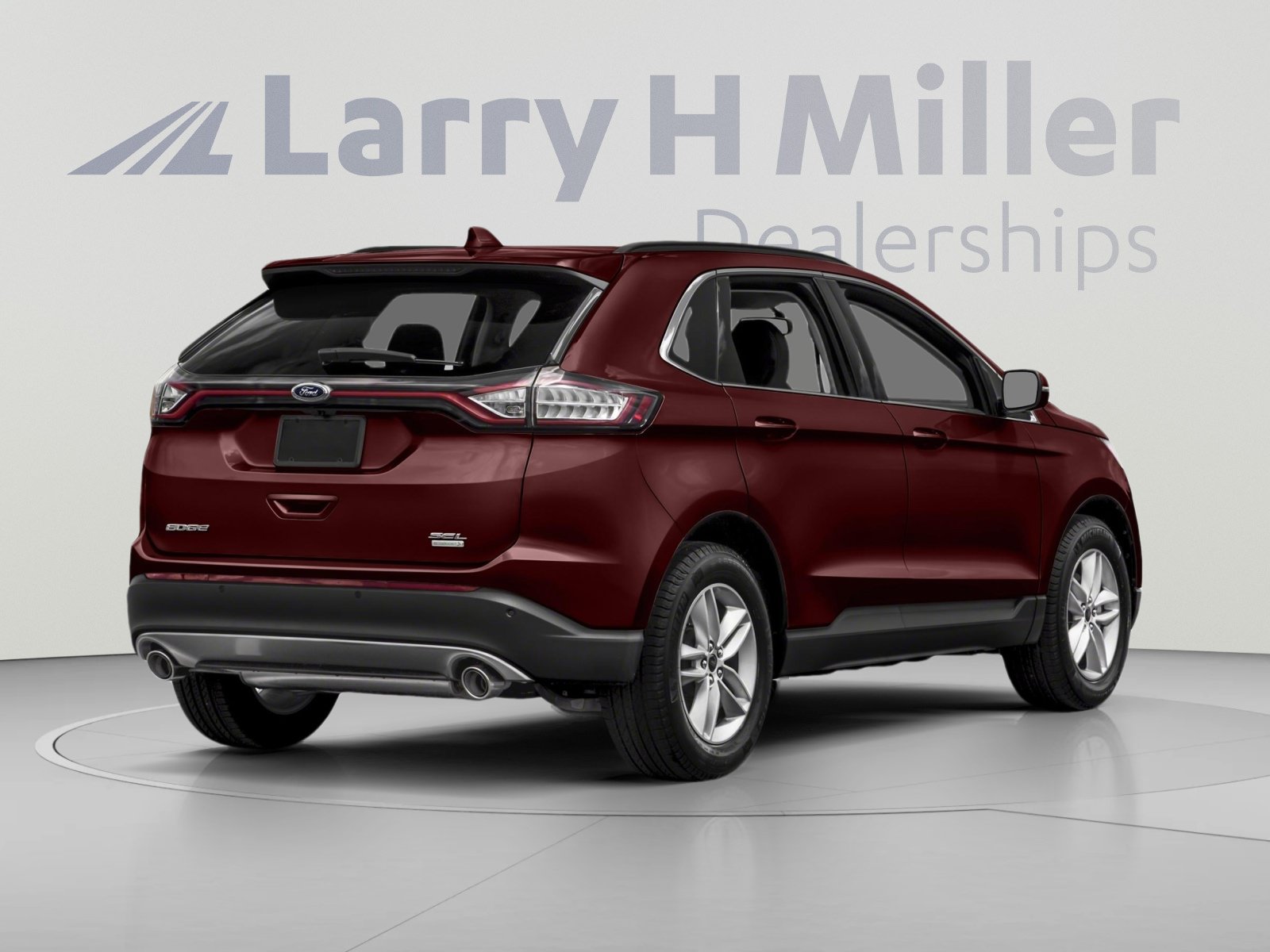 Used 2018 Ford Edge Titanium w/ Ford Safe & Smart Package AWD/4WD image 2