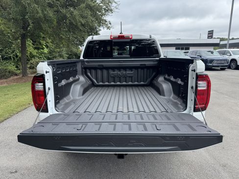 New 2026 GMC Canyon Elevation w/ Convenience Package image 5