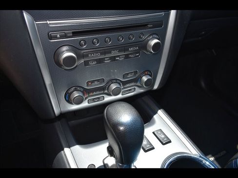 Used 2017 Nissan Pathfinder SL FWD image 12