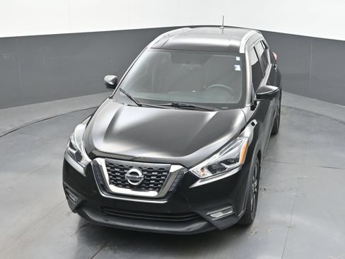 Used 2018 Nissan Kicks SR FWD image 33