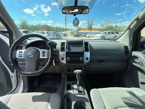 Used 2019 Nissan Frontier S image 28