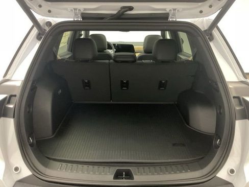 New 2026 Chevrolet Equinox ACTIV w/ Convenience Package III AWD/4WD image 29