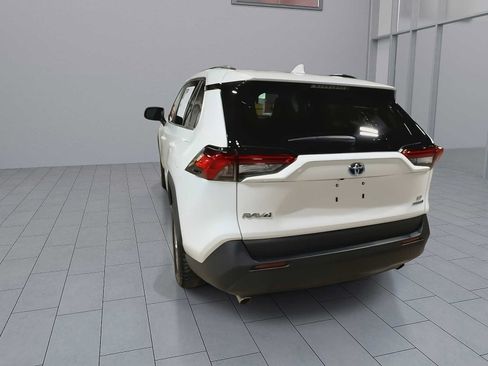 Used 2023 Toyota RAV4 LE AWD/4WD image 7