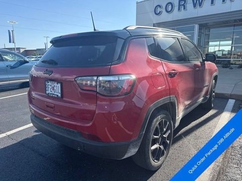 Used 2023 Jeep Compass Latitude AWD/4WD image 5