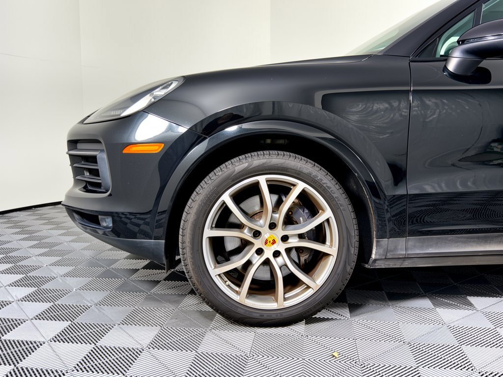 Certified 2023 Porsche Cayenne AWD/4WD image 13