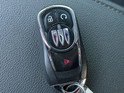 Used 2025 Buick Envista Preferred w/ Convenience I Package image 33