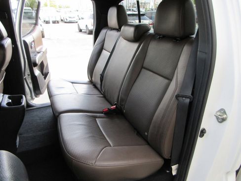 Used 2017 Toyota Tacoma Limited AWD/4WD image 24