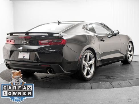 Used 2018 Chevrolet Camaro SS RWD image 3