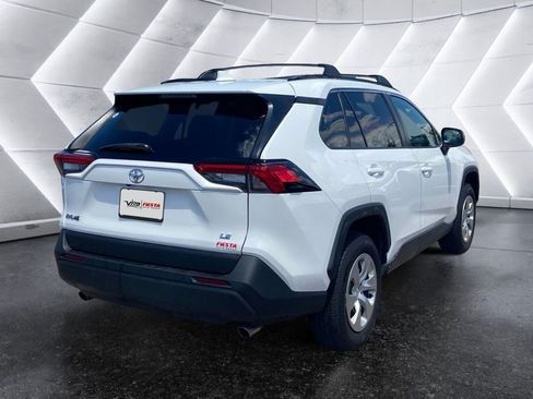 Used 2021 Toyota RAV4 LE FWD image 4